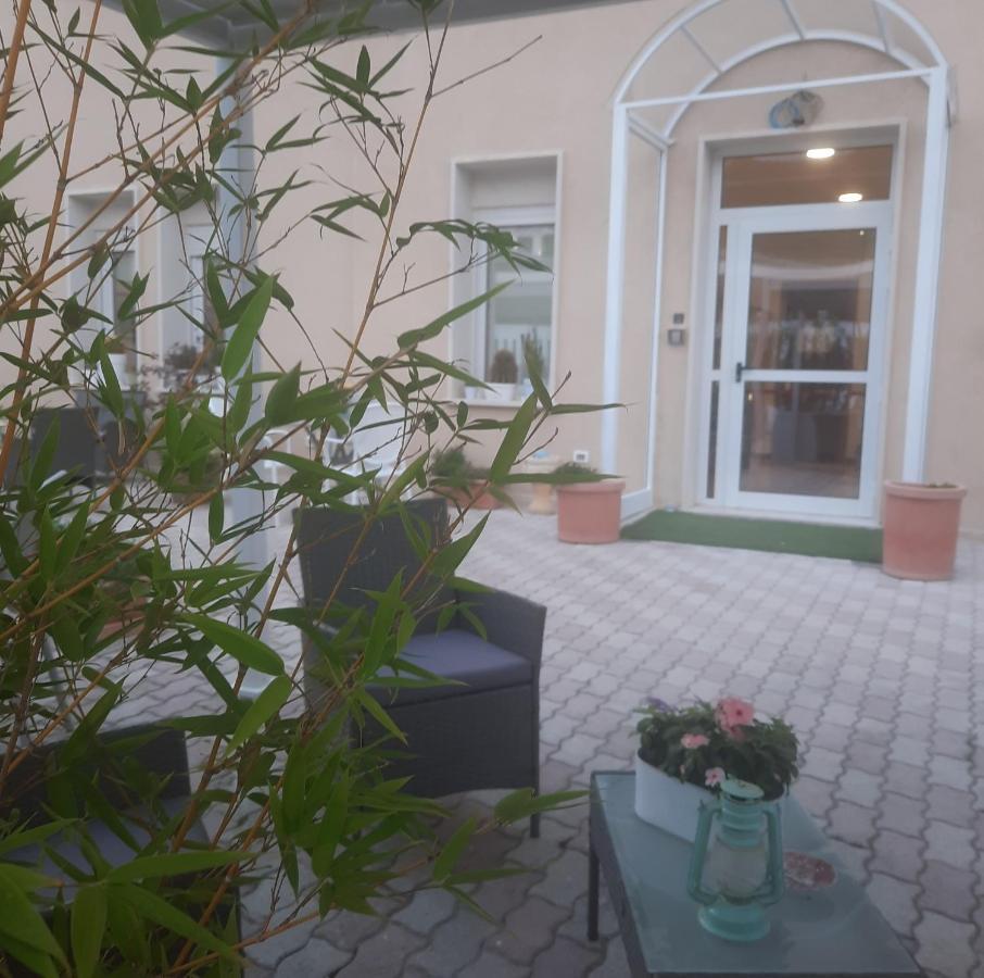 Hotel Porta Rivera L'Aquila Exterior photo