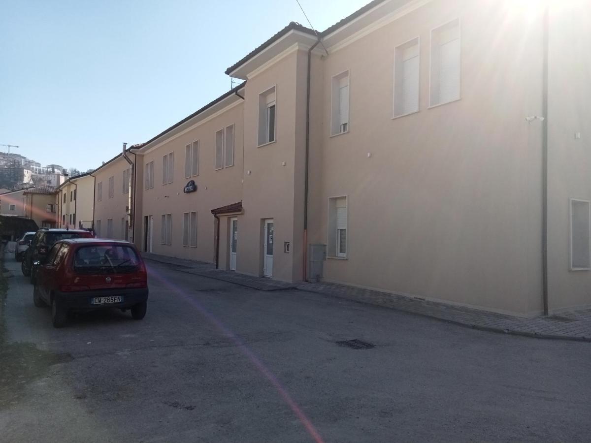 Hotel Porta Rivera L'Aquila Exterior photo