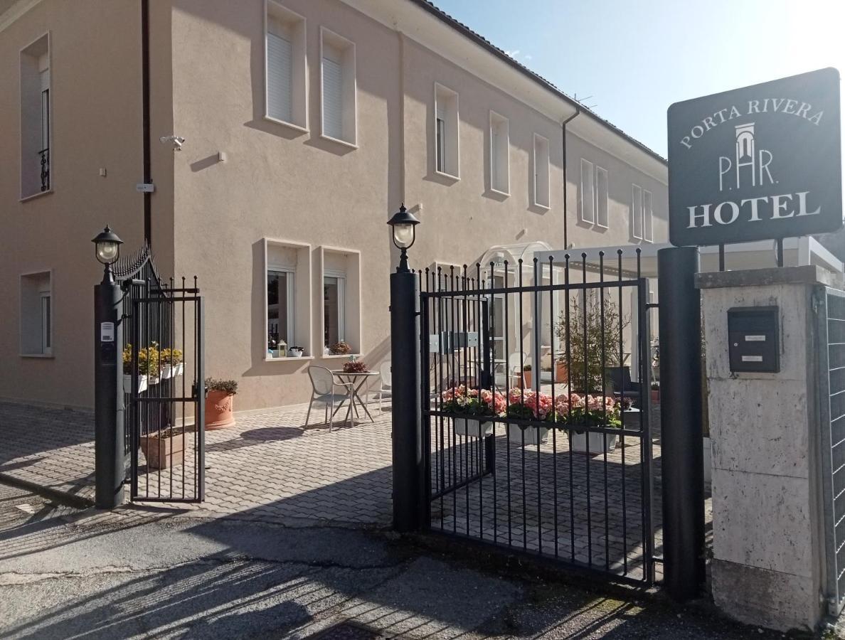 Hotel Porta Rivera L'Aquila Exterior photo